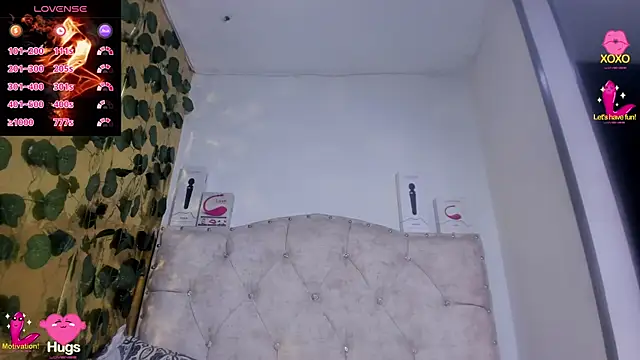 cristalconnorr online show from 10-23-25, 04:06