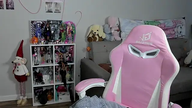 SweetieMollyy online show from 11-21-25, 10:03