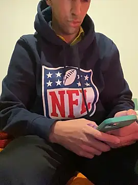 Snapshot of bomber0507 chatting on 02-15-26, 09:33 bomber0507 online show from 02-15-26, 09:33