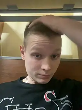 fameboyboo online show from 01-03-25, 03:01