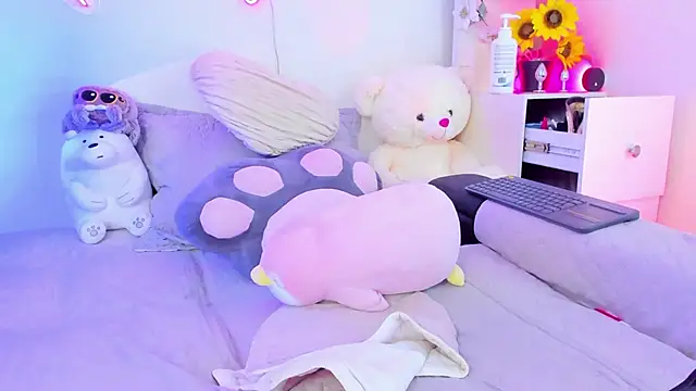 MaddyParisi online show from 03-23-25, 07:42