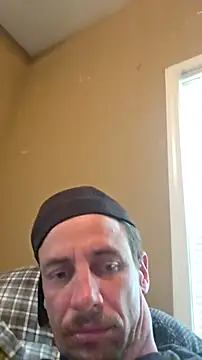 Snapshot of Highfrog1 chatting on 06-19-26, 04:11 Highfrog1 online show from 06-19-26, 04:11