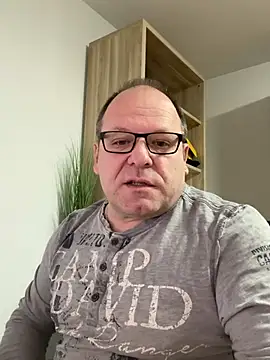 coupleLatinaLovers online show from 12-10-24, 05:39