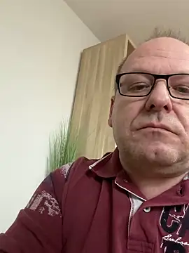 coupleLatinaLovers online show from 01-10-25, 01:09