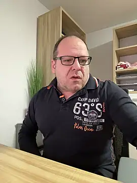 coupleLatinaLovers online show from 02-05-25, 05:52