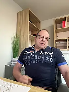 coupleLatinaLovers online show from 03-19-25, 06:03