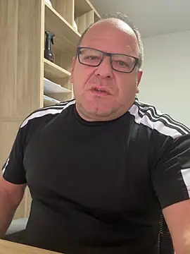 coupleLatinaLovers online show from 10-06-25, 05:05