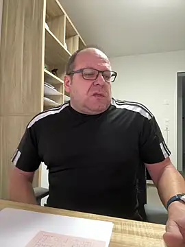 Snapshot of coupleLatinaLovers chatting on 02-03-26, 06:40 coupleLatinaLovers online show from 02-03-26, 06:40