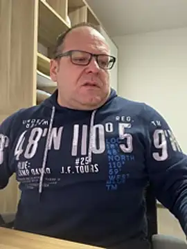 Snapshot of coupleLatinaLovers chatting on 02-12-26, 06:52 coupleLatinaLovers online show from 02-12-26, 06:52