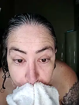 Snapshot of GraceHenderson chatting on 11-19-25, 07:36 GraceHenderson online show from 11-19-25, 07:36