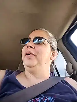 Snapshot of GraceHenderson chatting on 12-20-25, 09:22 GraceHenderson online show from 12-20-25, 09:22