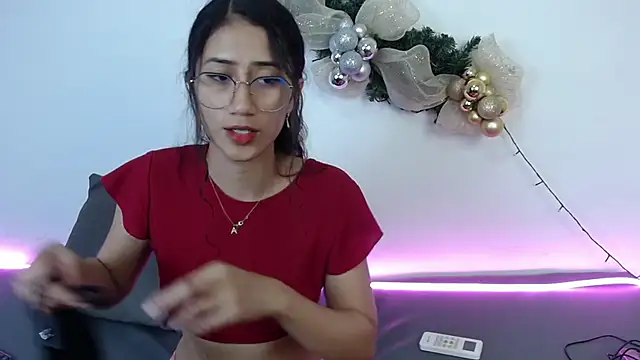 Snapshot of KaitlynLoveCam chatting on 01-08-25, 04:12 KaitlynLoveCam online show from 01-08-25, 04:12