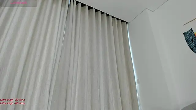 Snapshot of yumisunn chatting on 02-19-25, 06:00 yumisunn online show from 02-19-25, 06:00