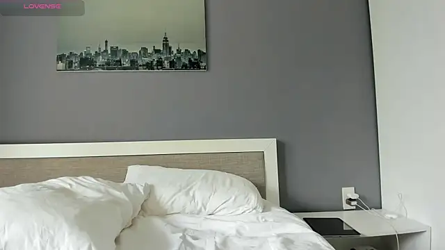 Snapshot of yumisunn chatting on 10-29-25, 04:37 yumisunn online show from 10-29-25, 04:37