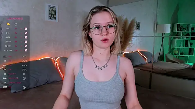 MaydaFoulk online show from 02-01-25, 01:34