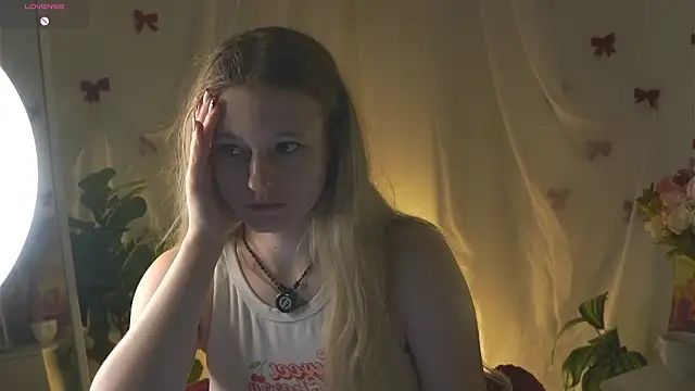MaydaFoulk online show from 05-29-26, 03:37