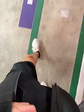 Snapshot of frnk30151 chatting on 11-28-25, 04:31 frnk30151 online show from 11-28-25, 04:31