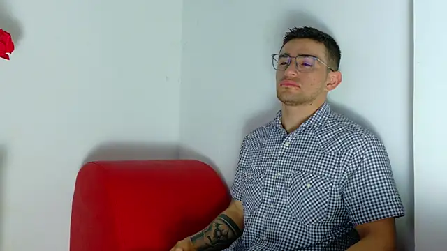 Sexy Alejandro  online show from 05-15-26, 11:50