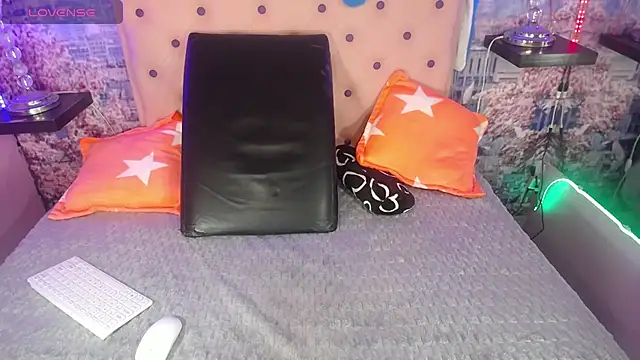 jacksyangeel2 online show from 01-17-25, 04:06