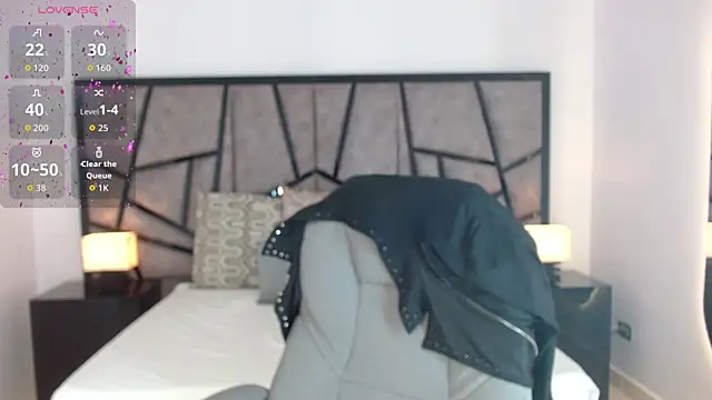 adhara cortez online show from 11-13-25, 07:46