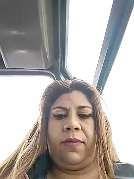 Laura-Hernandez online show from 01-02-25, 03:40