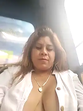 Laura-Hernandez online show from 01-07-25, 07:06