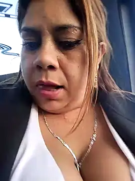 Laura-Hernandez online show from 01-09-25, 10:41