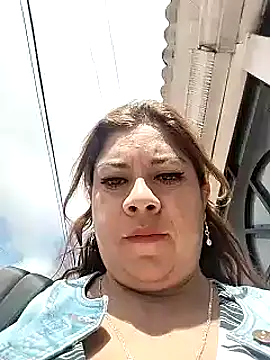 Laura-Hernandez online show from 01-15-25, 07:34