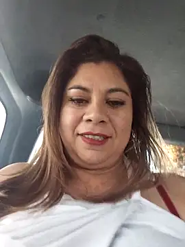 Laura-Hernandez online show from 03-15-26, 03:18