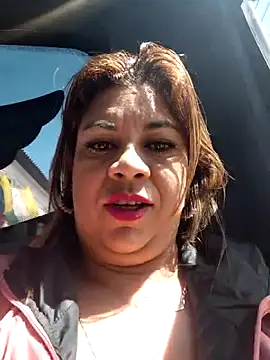 Laura-Hernandez online show from 05-20-26, 02:56