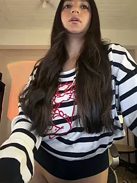 Snapshot of aly_golden_ chatting on 06-20-26, 03:59 aly golden online show from 06-20-26, 03:59