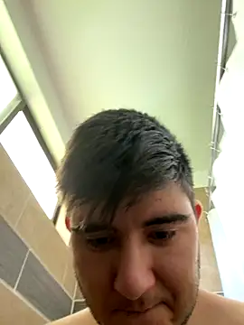 Snapshot of Yann_18 chatting on 11-01-25, 05:04 Yann 18 online show from 11-01-25, 05:04