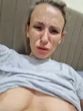 Snapshot of YourJuliena chatting on 02-20-25, 01:40 YourJuliena online show from 02-20-25, 01:40