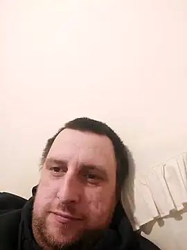 Snapshot of HE-M123 chatting on 12-21-24, 05:40 HE-M123 online show from 12-21-24, 05:40