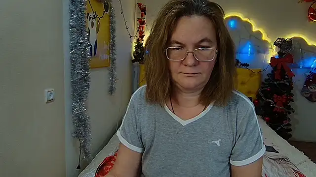 Snapshot of HolyMilfa chatting on 12-01-24, 04:29 HolyMilfa online show from 12-01-24, 04:29