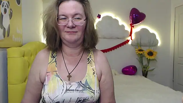 Snapshot of HolyMilfa chatting on 02-22-25, 05:02 HolyMilfa online show from 02-22-25, 05:02