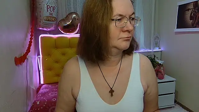 Snapshot of HolyMilfa chatting on 02-23-25, 07:44 HolyMilfa online show from 02-23-25, 07:44