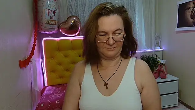 Snapshot of HolyMilfa chatting on 02-23-25, 10:49 HolyMilfa online show from 02-23-25, 10:49