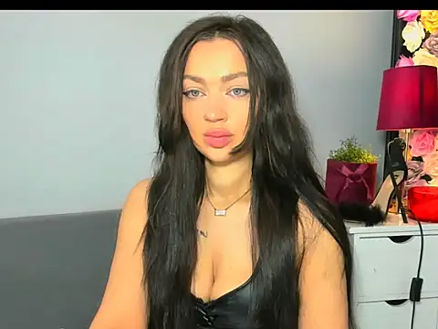 Snapshot of OliviaFantasy chatting on 03-17-26, 07:23 OliviaFantasy online show from 03-17-26, 07:23