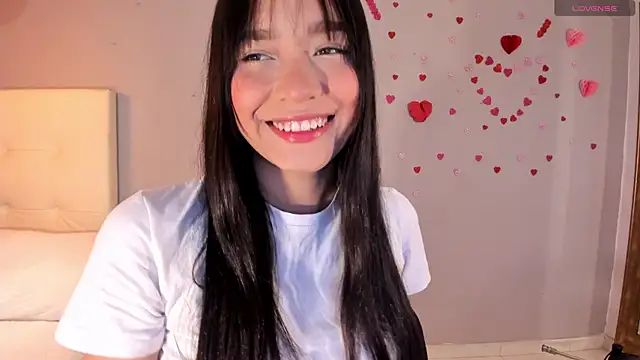 Maia W10 online show from 04-08-26, 12:27