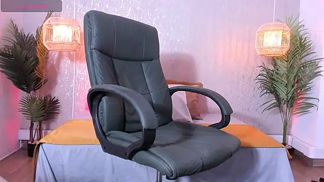 Regan   online show from 10-20-25, 03:07