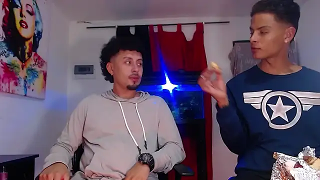 Snapshot of enjoy_vibes chatting on 10-18-25, 04:04 enjoy vibes online show from 10-18-25, 04:04