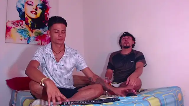 Snapshot of enjoy_vibes chatting on 11-18-25, 08:19 enjoy vibes online show from 11-18-25, 08:19