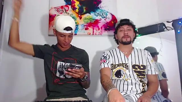 Snapshot of enjoy_vibes chatting on 12-15-25, 03:00 enjoy vibes online show from 12-15-25, 03:00