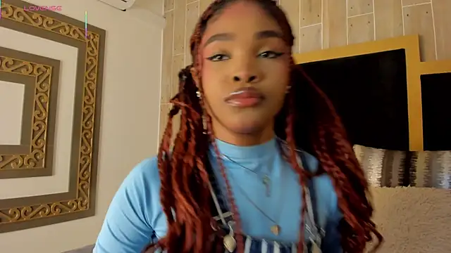 Snapshot of AriaFoster chatting on 10-21-25, 11:16 AriaFoster online show from 10-21-25, 11:16