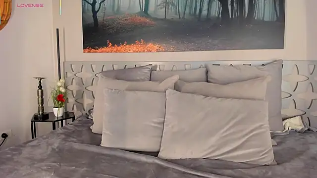 Snapshot of AriaFoster chatting on 11-16-25, 04:18 AriaFoster online show from 11-16-25, 04:18