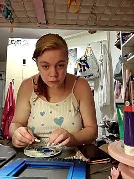 Snapshot of rose_bunny chatting on 12-04-24, 01:31 rose bunny online show from 12-04-24, 01:31