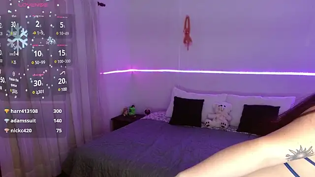 Snapshot of juaniblue chatting on 12-10-24, 01:00 juaniblue online show from 12-10-24, 01:00