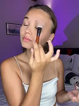 lexicoyy  online show from 12-21-24, 02:37