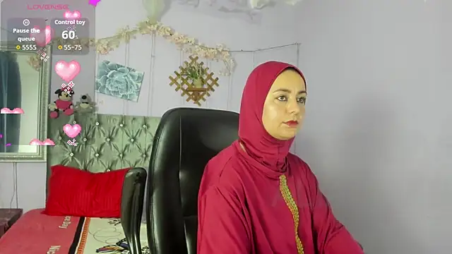 Snapshot of BadraSaadi chatting on 02-26-26, 07:35 BadraSaadi online show from 02-26-26, 07:35